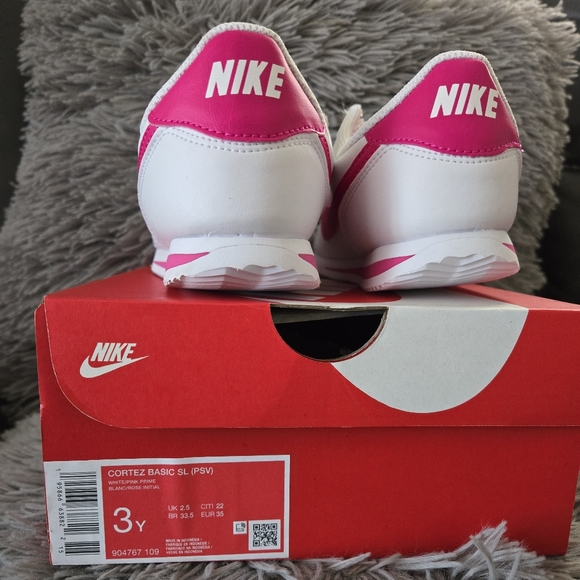 Kids Nike Cortez size 3y white/Pink - Picture 2 of 3